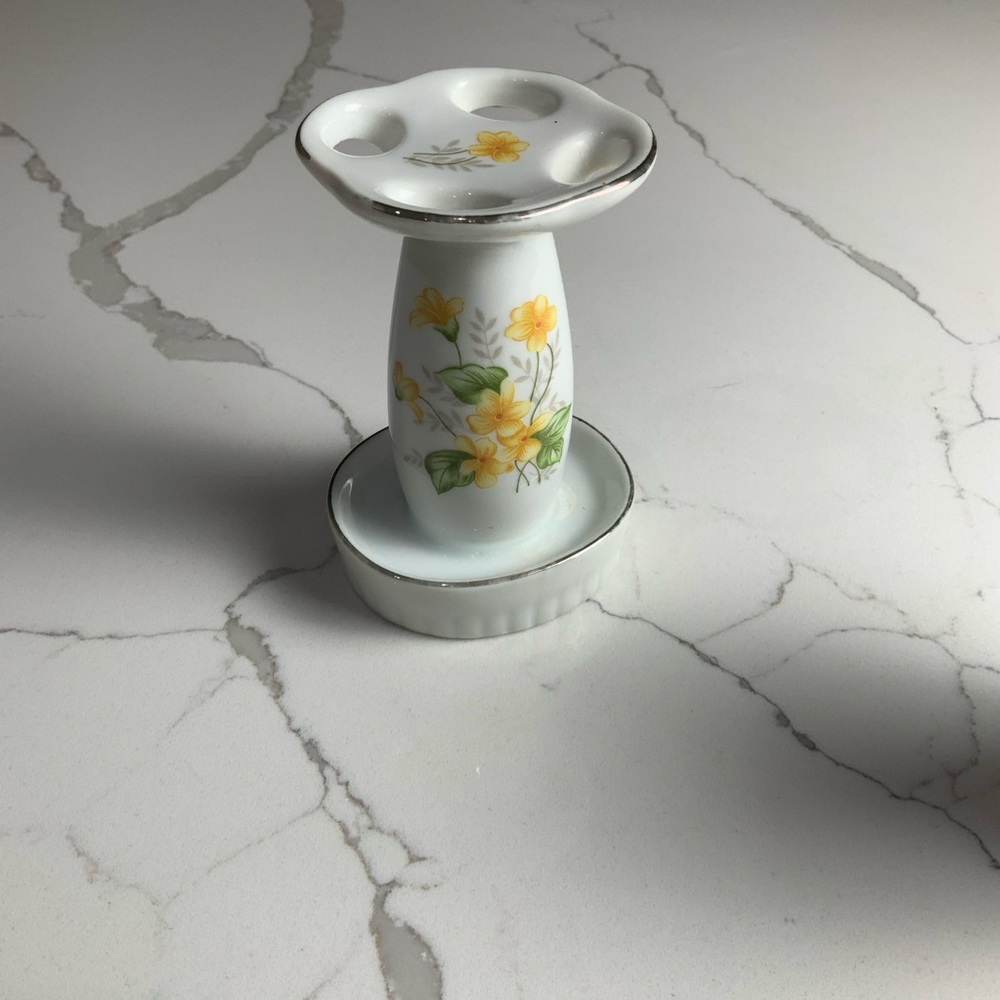 Vintage Floral Bathroom Set - Picture 3 of 5
